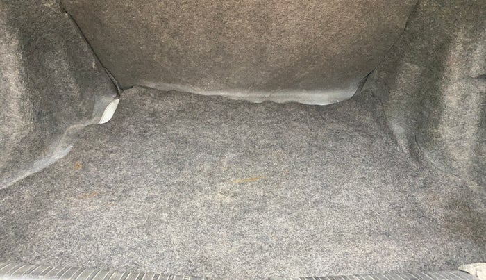 2015 Honda Amaze 1.2L I-VTEC SX, Petrol, Manual, 1,39,312 km, Boot Inside