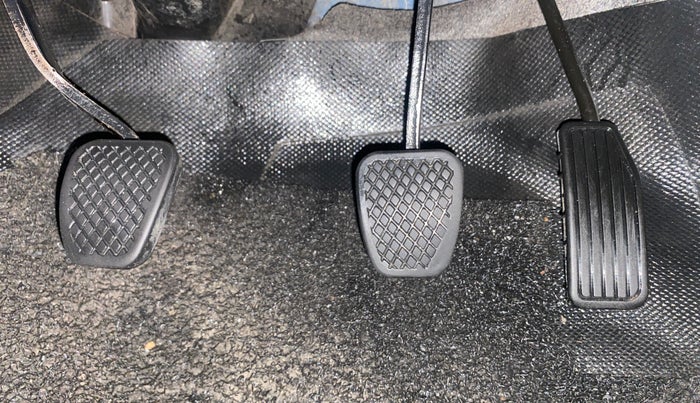 2015 Honda Amaze 1.2L I-VTEC SX, Petrol, Manual, 1,39,312 km, Pedals