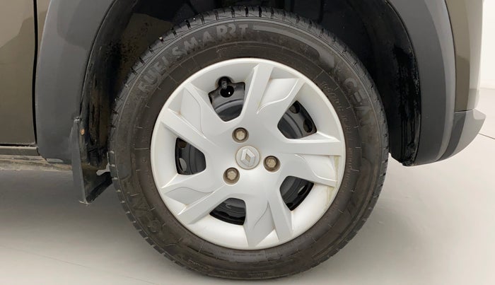 2022 Renault Kwid RXT 1.0, Petrol, Manual, 4,316 km, Right Front Wheel