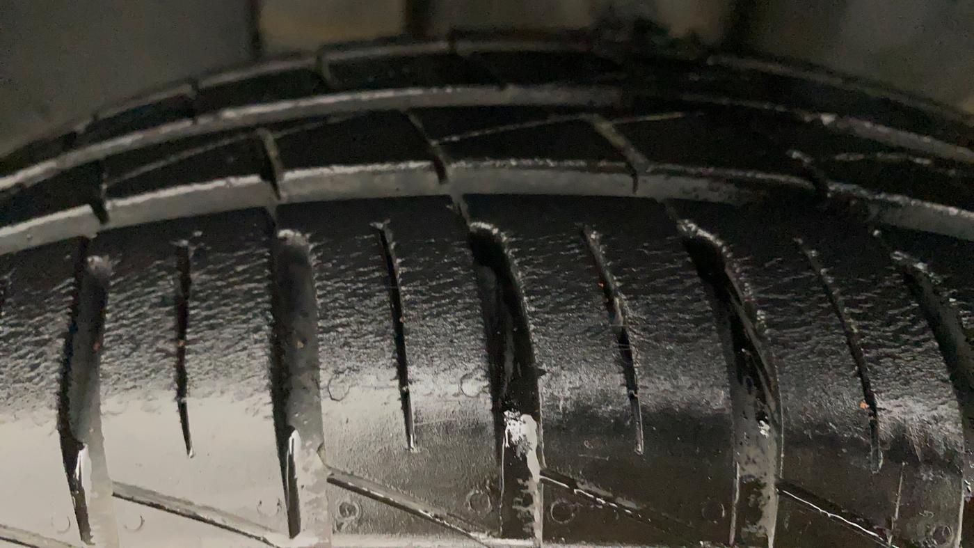 2022 Renault Kwid RXT 1.0, Petrol, Manual, 4,316 km, Left Front Tyre Tread