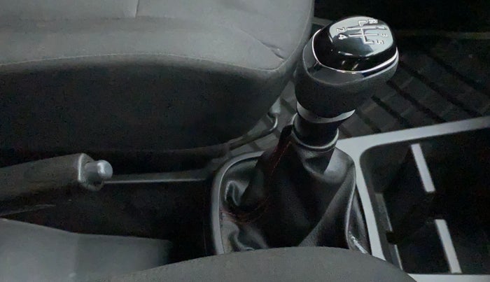 2022 Renault Kwid RXT 1.0, Petrol, Manual, 4,316 km, Gear Lever
