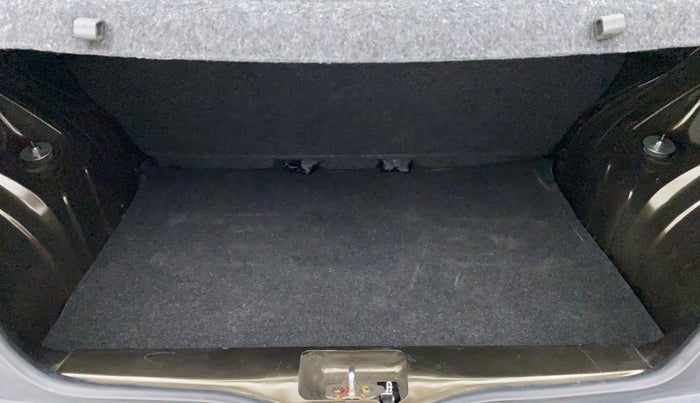 2022 Renault Kwid RXT 1.0, Petrol, Manual, 4,316 km, Boot Inside
