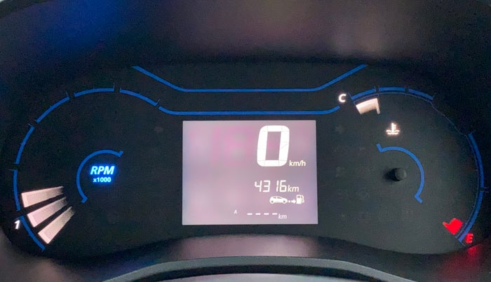 2022 Renault Kwid RXT 1.0, Petrol, Manual, 4,316 km, Odometer Image