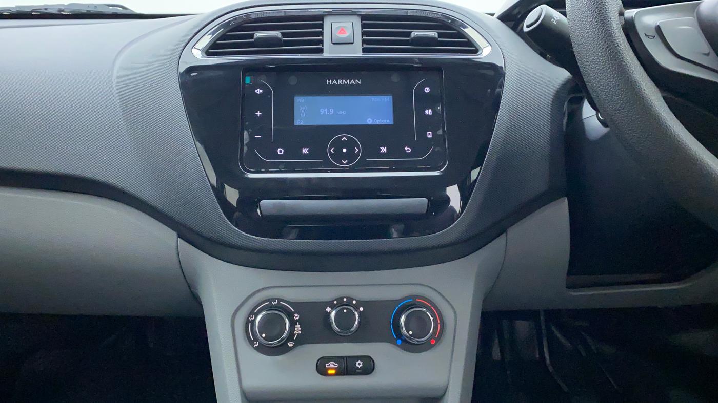 2020 Tata Tiago XT 1.2 REVOTRON, Petrol, Manual, 16,046 km, Air Conditioner