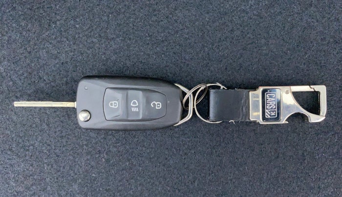 2020 Tata Tiago XT 1.2 REVOTRON, Petrol, Manual, 16,046 km, Key Close Up