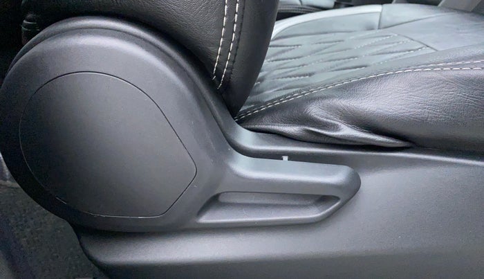 2020 Tata Tiago XT 1.2 REVOTRON, Petrol, Manual, 16,046 km, Driver Side Adjustment Panel