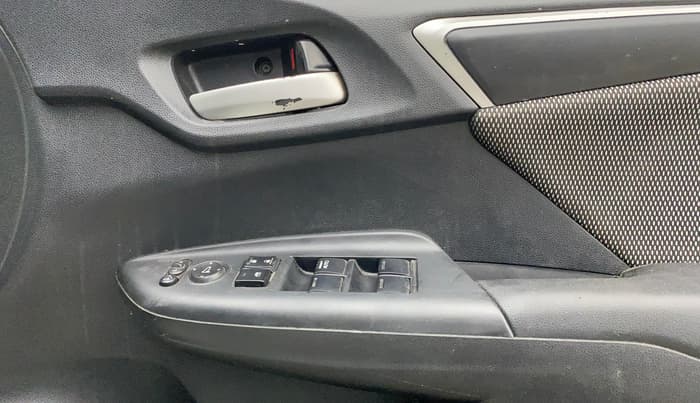 2018 Honda WR-V 1.2L I-VTEC VX MT, CNG, Manual, 1,03,667 km, Driver Side Door Panels Control