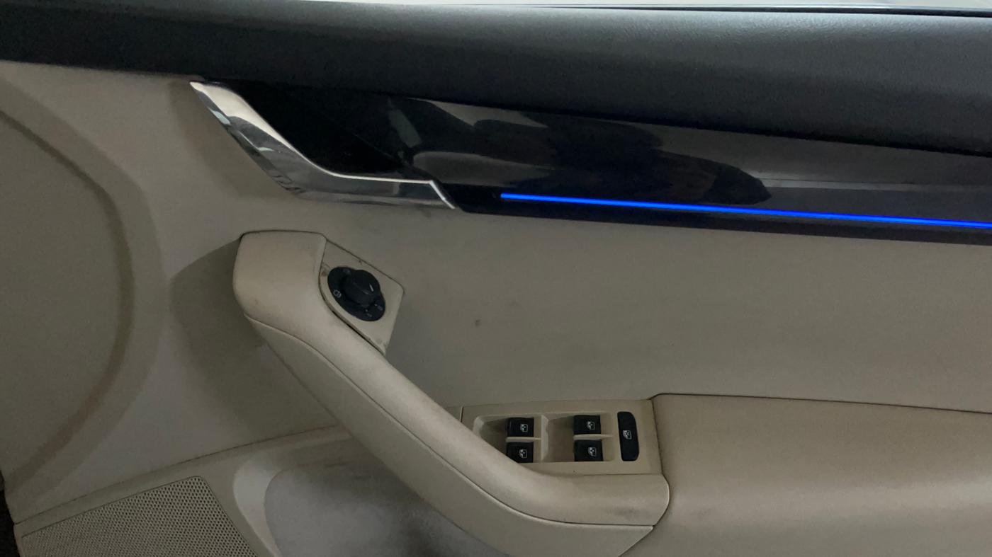 2019 Skoda Octavia L&K 1.8 TSI AT, Petrol, Automatic, 86,649 km, Driver Side Door Panels Control