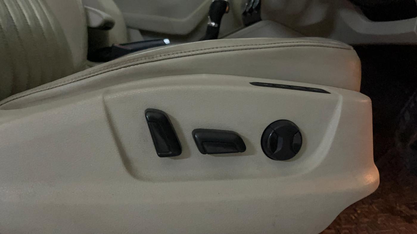 2019 Skoda Octavia L&K 1.8 TSI AT, Petrol, Automatic, 86,649 km, Driver Side Adjustment Panel