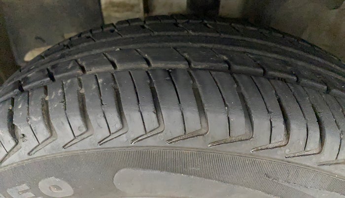 2018 Renault Kwid RXT 1.0 AMT (O), Petrol, Automatic, 25,128 km, Left Front Tyre Tread