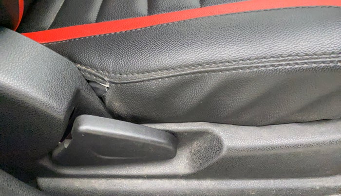 2018 Renault Kwid RXT 1.0 AMT (O), Petrol, Automatic, 25,128 km, Driver Side Adjustment Panel