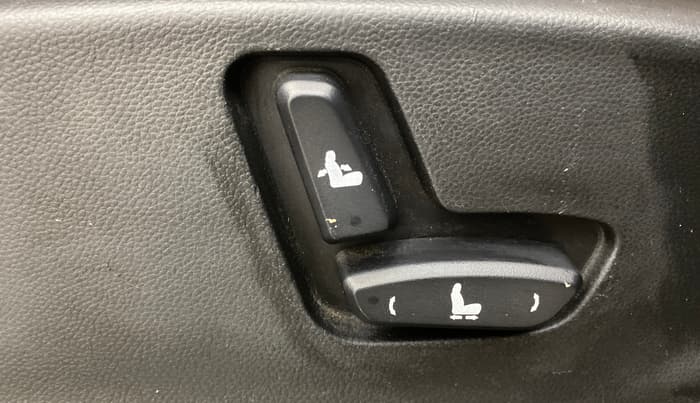 2021 MG HECTOR PLUS SHARP 1.5 PETROL TURBO DCT 6-STR, Petrol, Automatic, 65,452 km, Driver Side Adjustment Panel