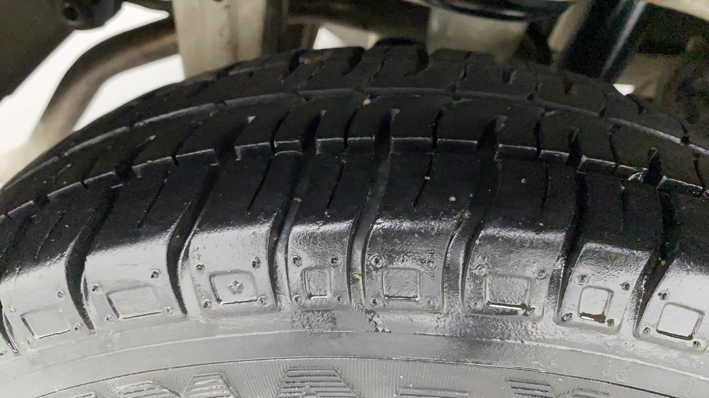 2013 Maruti Alto 800 LXI, Petrol, Manual, 58,656 km, Right Rear Tyre Tread