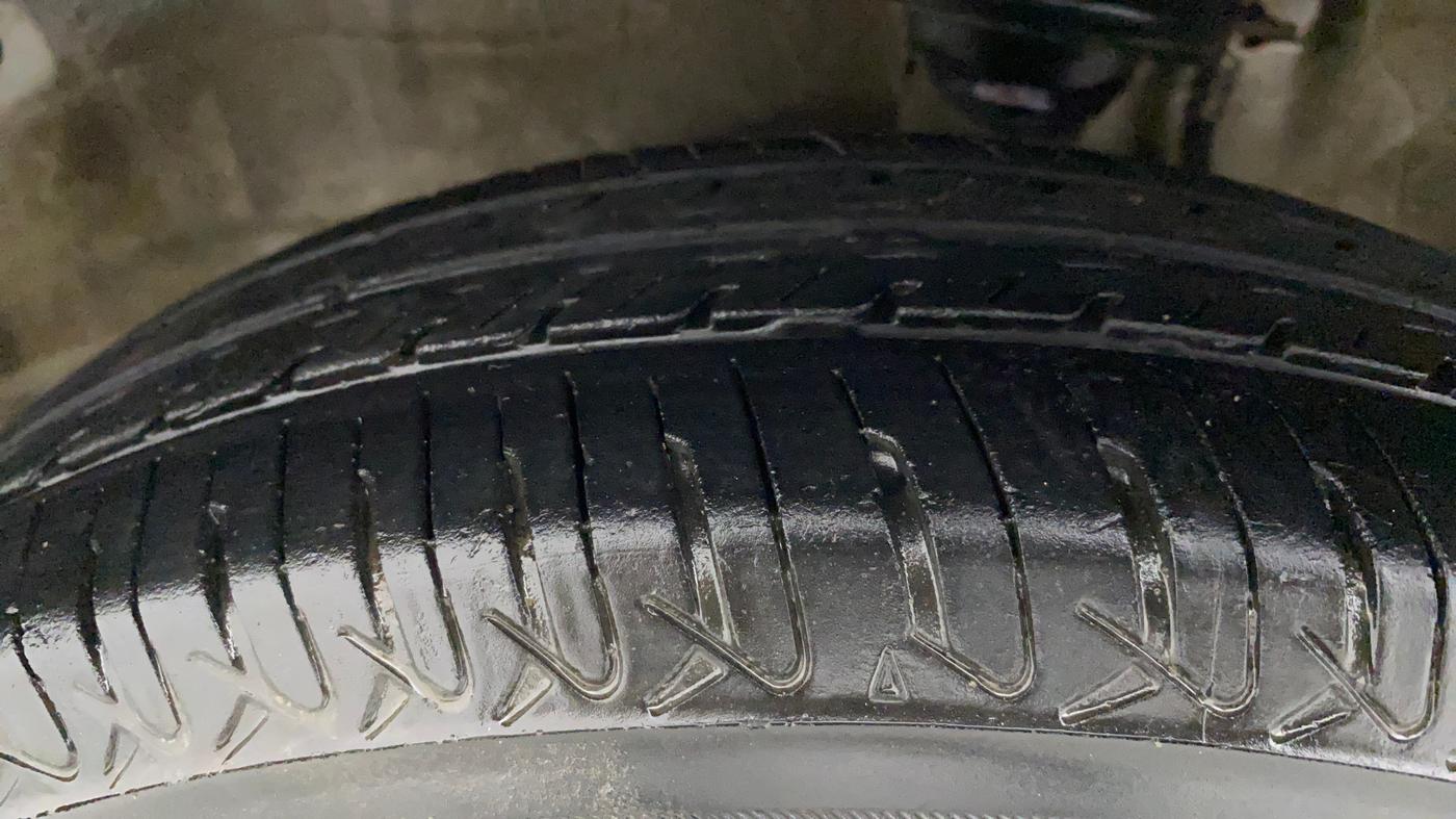 2013 Maruti Alto 800 LXI, Petrol, Manual, 58,656 km, Left Front Tyre Tread