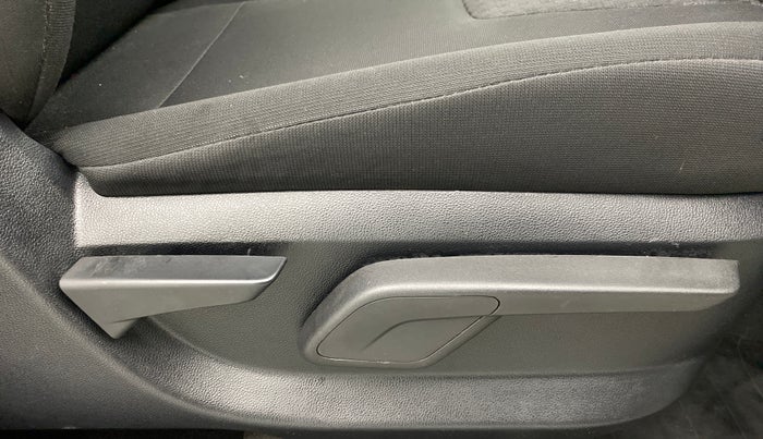2018 Mahindra KUV 100 NXT K8 6 STR, Petrol, Manual, 13,555 km, Driver Side Adjustment Panel