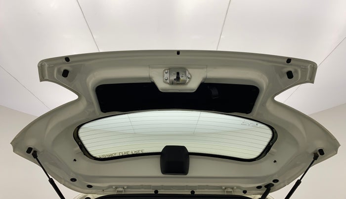 2018 Mahindra KUV 100 NXT K8 6 STR, Petrol, Manual, 13,555 km, Boot Door Open