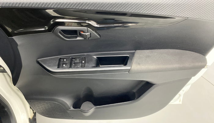 2018 Mahindra KUV 100 NXT K8 6 STR, Petrol, Manual, 13,555 km, Driver Side Door Panels Control