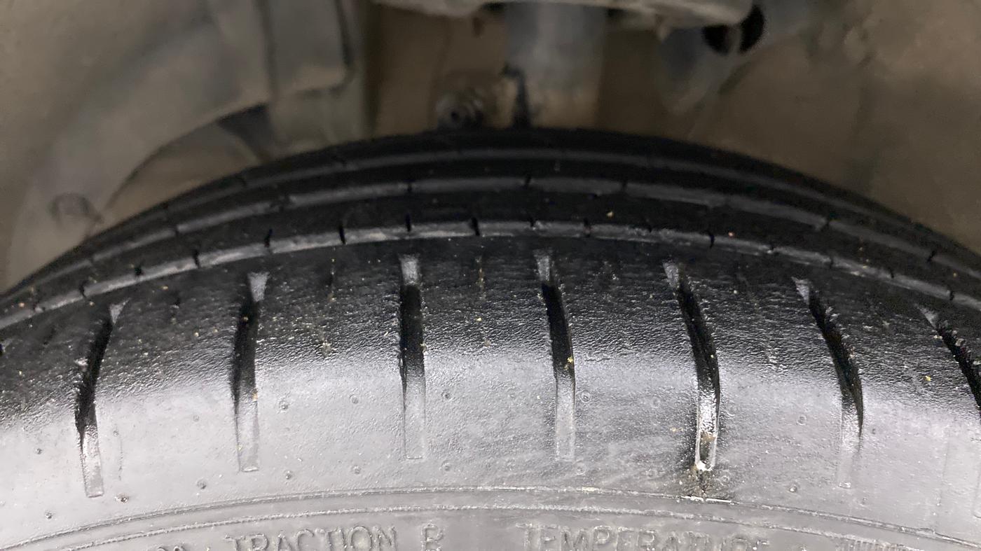 2019 Maruti Baleno ALPHA CVT PETROL 1.2, Petrol, Automatic, 37,855 km, Left Front Tyre Tread