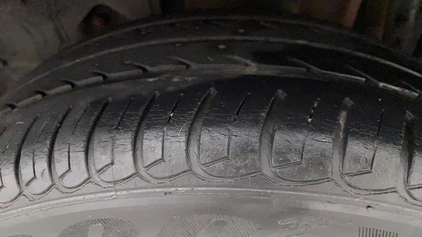 2017 Tata Tiago XZA PETROL, Petrol, Automatic, 44,907 km, Left Rear Tyre Tread