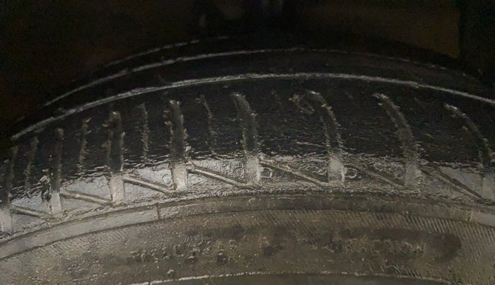 2016 Hyundai Grand i10 1.2 SPORTZ PRIME EDITION VTVT, Petrol, Manual, 68,812 km, Right Front Tyre Tread