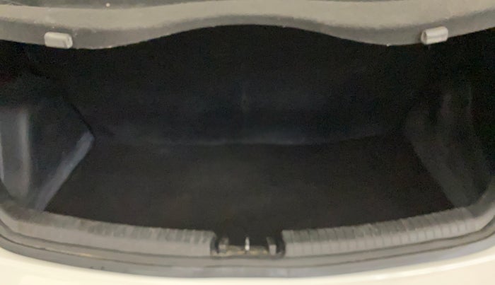 2016 Hyundai Grand i10 1.2 SPORTZ PRIME EDITION VTVT, Petrol, Manual, 68,812 km, Boot Inside