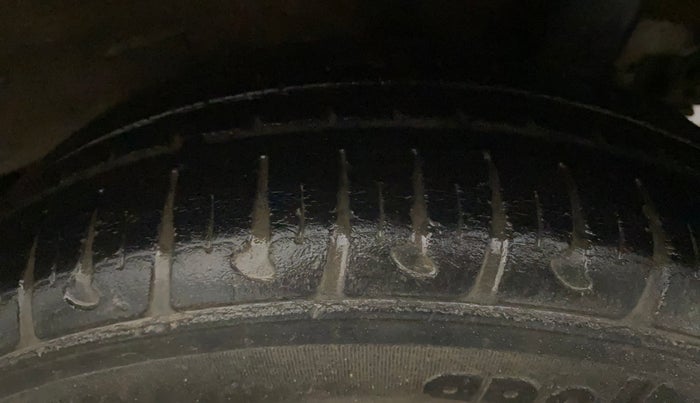 2016 Hyundai Grand i10 1.2 SPORTZ PRIME EDITION VTVT, Petrol, Manual, 68,812 km, Left Rear Tyre Tread