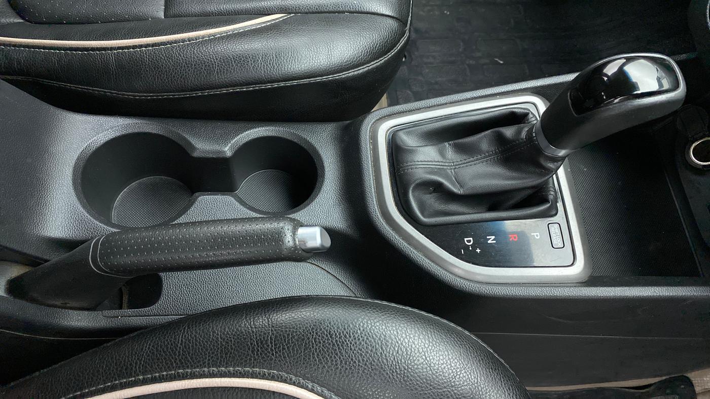 2017 Hyundai Creta SX PLUS AT 1.6 DIESEL, Diesel, Automatic, 1,00,854 km, Gear Lever