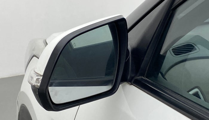 2017 Hyundai Creta SX PLUS AT 1.6 DIESEL, Diesel, Automatic, 1,00,854 km, Left rear-view mirror - Mirror motor not working