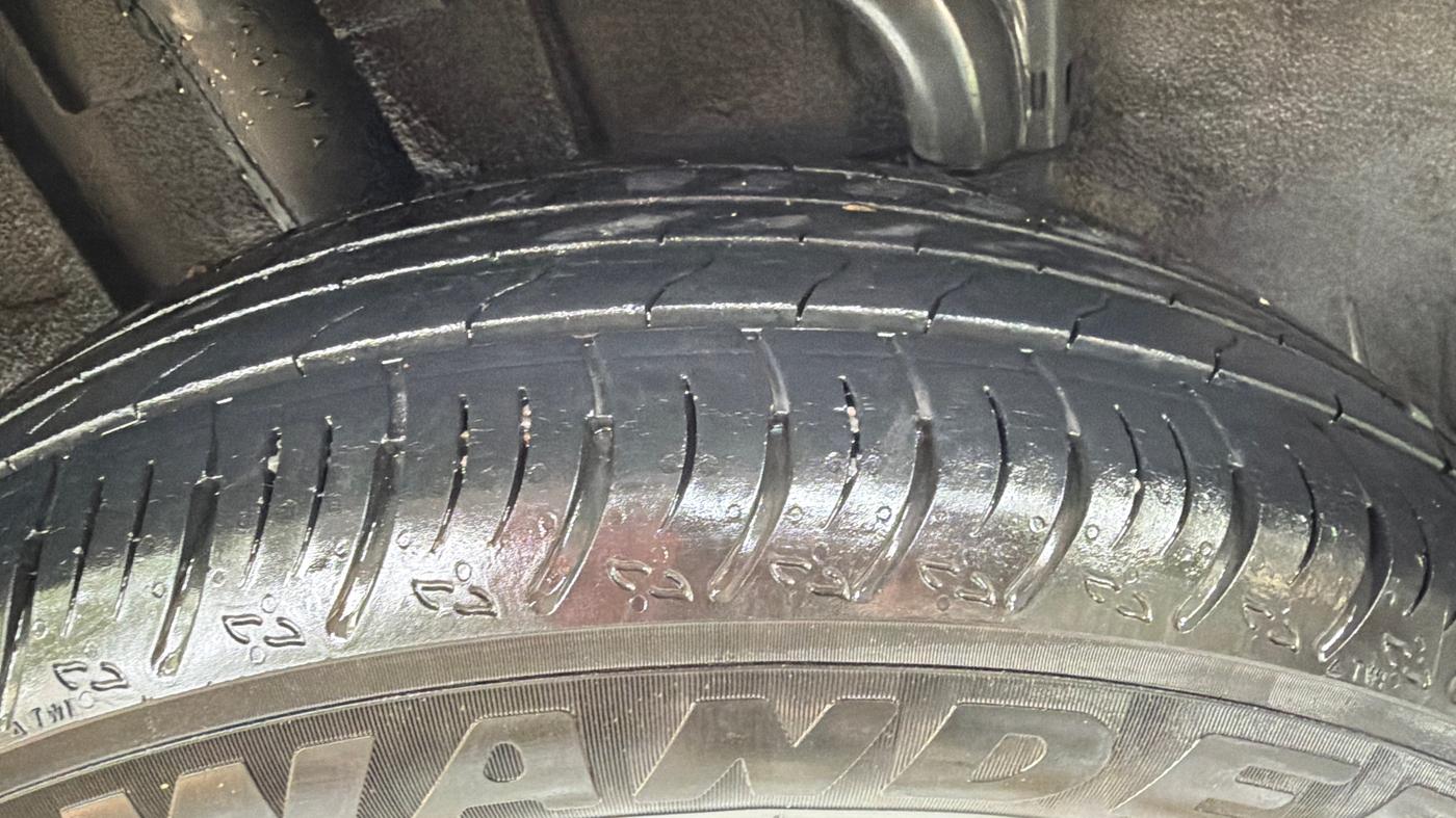 2022 Nissan MAGNITE XL, Petrol, Manual, 1,37,491 km, Right Rear Tyre Tread