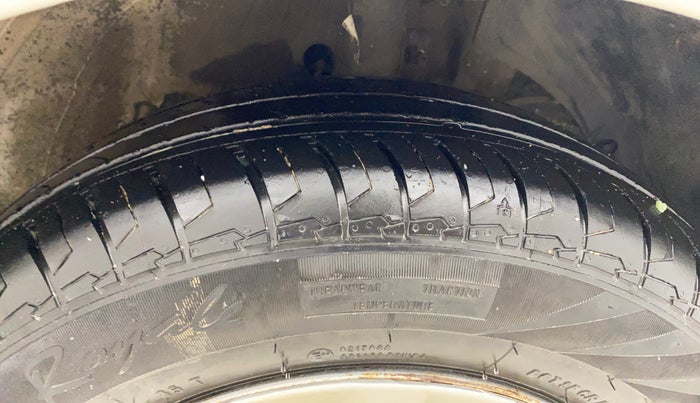2022 Maruti Swift LXI, Petrol, Manual, 27,338 km, Right Front Tyre Tread