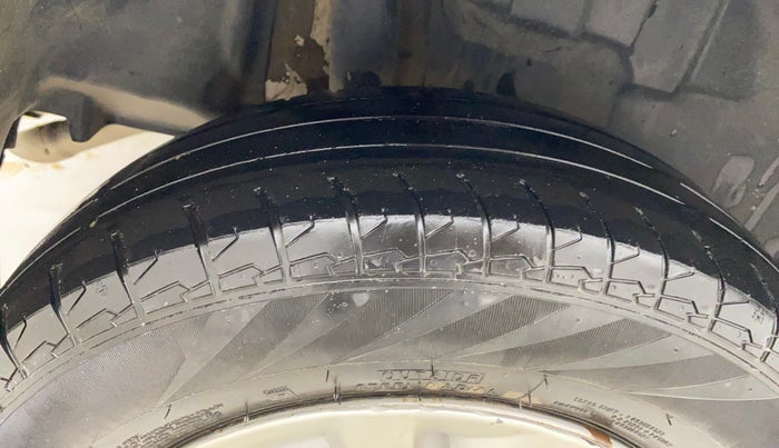 2022 Maruti Swift LXI, Petrol, Manual, 27,338 km, Right Rear Tyre Tread