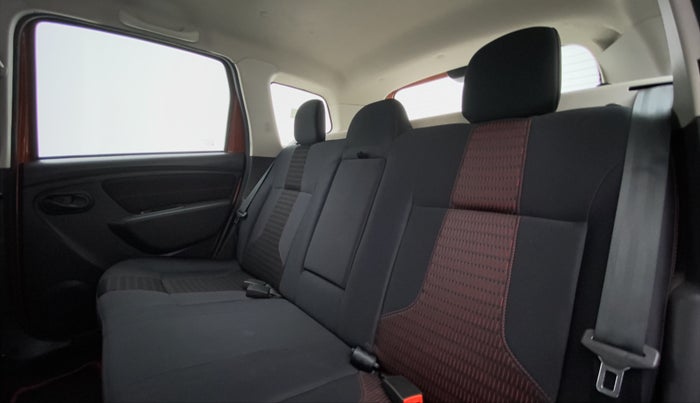 2018 Renault Duster RXS CVT 106 PS, Petrol, Automatic, 35,115 km, Right Side Rear Door Cabin