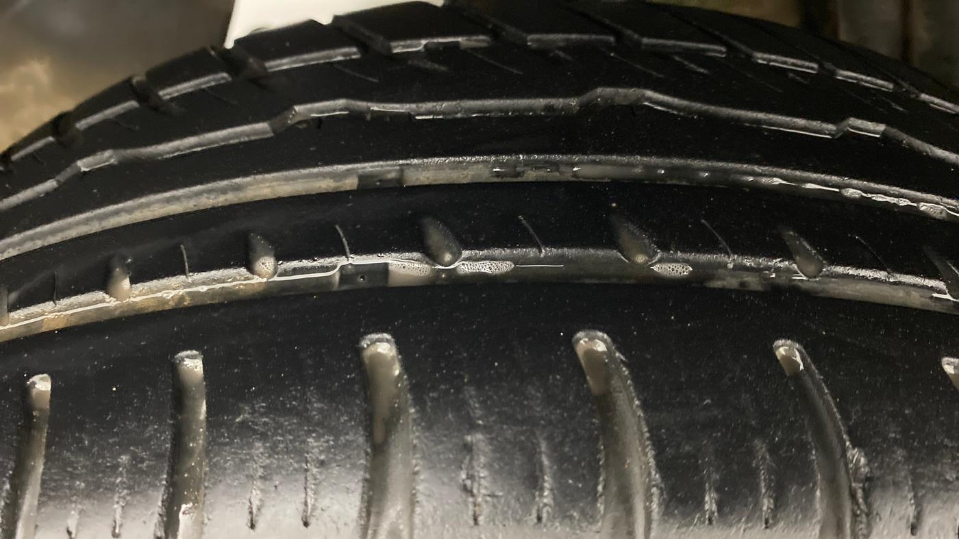 2018 Renault Duster RXS CVT 106 PS, Petrol, Automatic, 35,115 km, Right Rear Tyre Tread