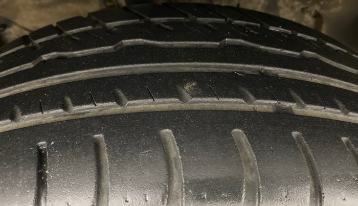 2018 Renault Duster RXS CVT 106 PS, Petrol, Automatic, 35,115 km, Left Front Tyre Tread