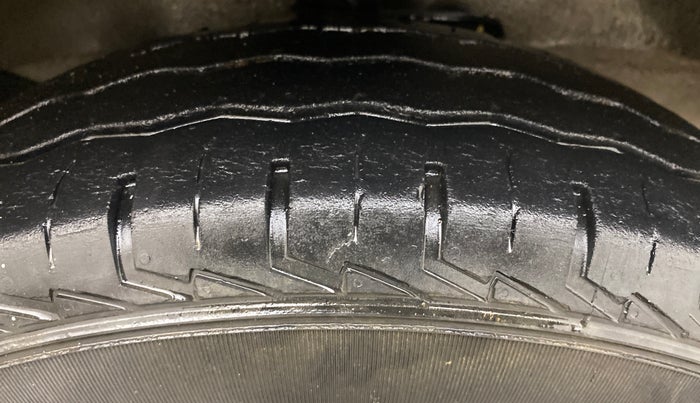 2024 Maruti Eeco 5 STR AC, Petrol, Manual, 35,452 km, Right Front Tyre Tread