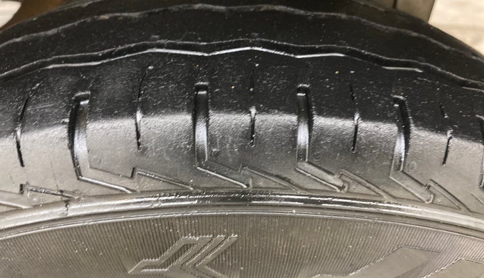 2024 Maruti Eeco 5 STR AC, Petrol, Manual, 35,452 km, Left Rear Tyre Tread