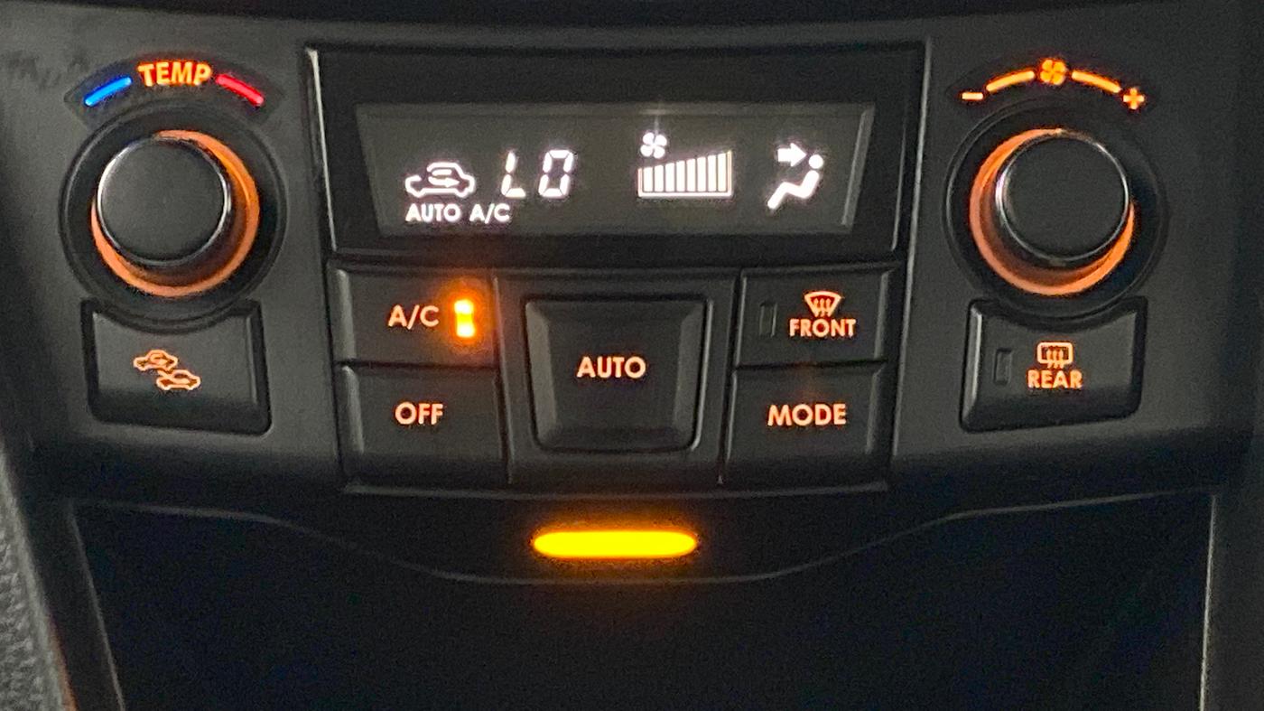 2015 Maruti Swift ZXI D, Petrol, Manual, 98,096 km, Automatic Climate Control