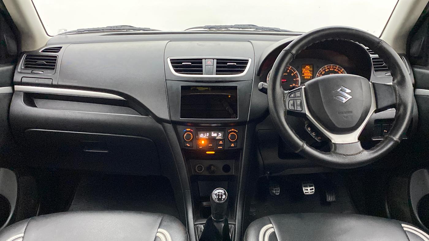 2015 Maruti Swift ZXI D, Petrol, Manual, 98,096 km, Dashboard