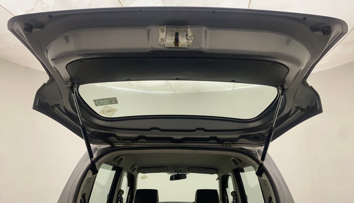 2017 Maruti Wagon R 1.0 LXI CNG, CNG, Manual, 62,850 km, Boot Door Open