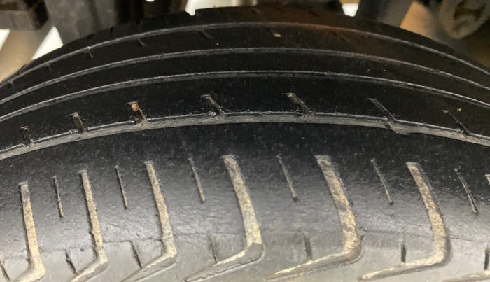 2012 Maruti Zen Estilo LXI, Petrol, Manual, 78,193 km, Right Rear Tyre Tread