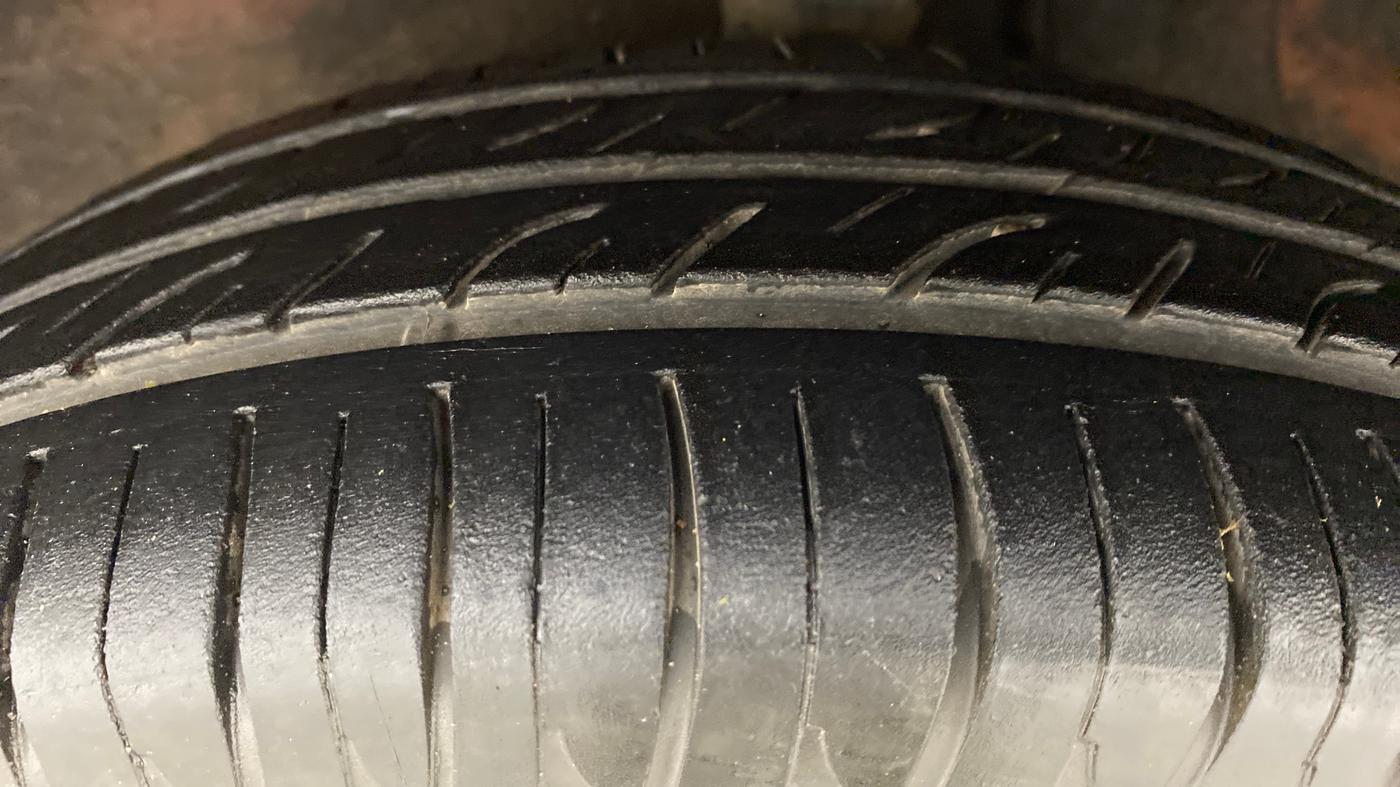 2012 Maruti Zen Estilo LXI, Petrol, Manual, 78,193 km, Left Front Tyre Tread