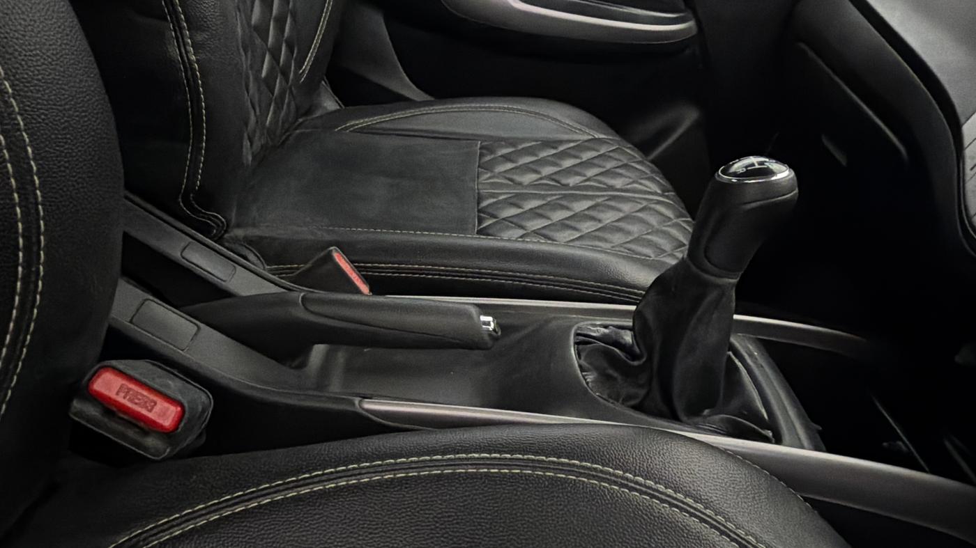 2020 Maruti Baleno DELTA PETROL 1.2, Petrol, Manual, 41,738 km, Gear Lever
