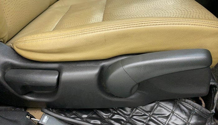 2015 Honda City 1.5L I-VTEC VX CVT, CNG, Automatic, 74,553 km, Driver Side Adjustment Panel