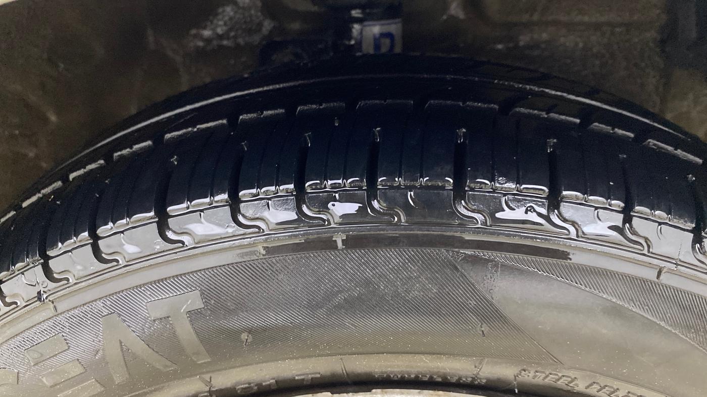 2014 Maruti Celerio VXI AMT, Petrol, Automatic, 79,913 km, Right Front Tyre Tread