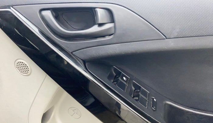 2019 Tata NEXON XM PETROL, Petrol, Manual, 93,548 km, Driver Side Door Panels Control