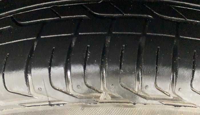 2019 Tata NEXON XM PETROL, Petrol, Manual, 93,548 km, Left Front Tyre Tread
