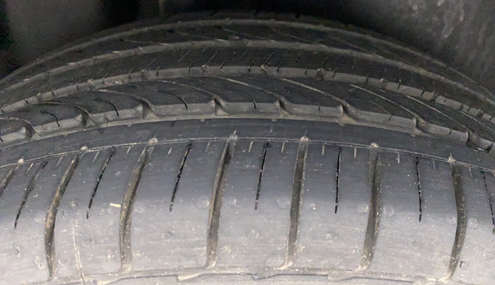 2018 Volkswagen Polo HIGHLINE PLUS 1.2L PETROL, Petrol, Manual, 18,913 km, Right Rear Tyre Tread
