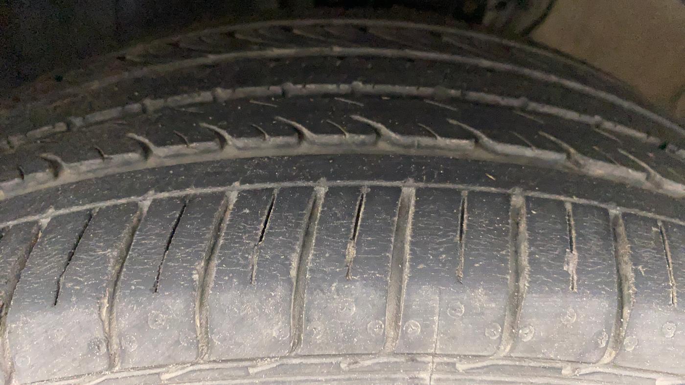 2018 Volkswagen Polo HIGHLINE PLUS 1.2L PETROL, Petrol, Manual, 18,913 km, Left Front Tyre Tread
