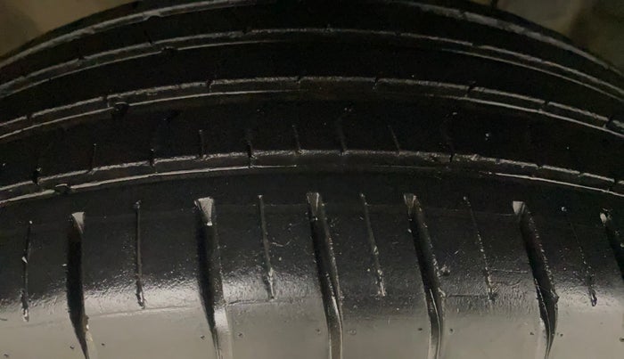 2022 Tata PUNCH CREATIVE  AMT, Petrol, Automatic, 23,703 km, Left Front Tyre Tread