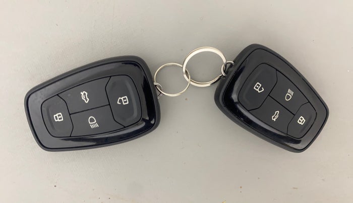 2022 Tata PUNCH CREATIVE  AMT, Petrol, Automatic, 23,703 km, Key Close Up